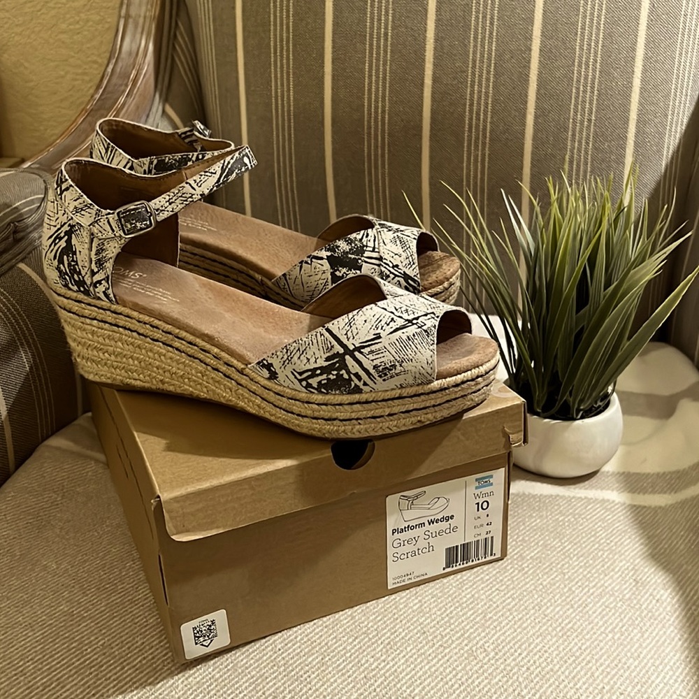 Tom’s Sandals
